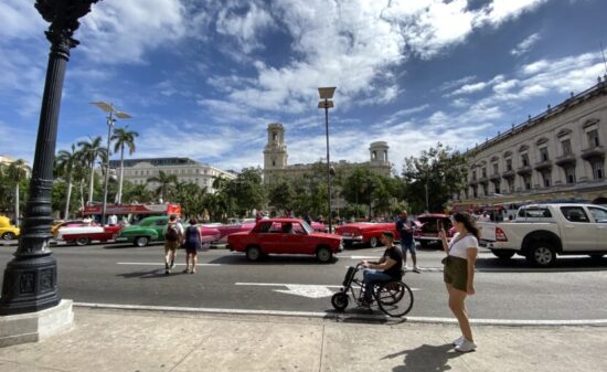 スペイン植民地時代の香り！クラシックカーとレトロな街並み、ハバナ | トラベルダイアリー