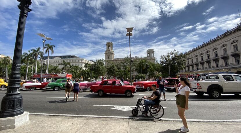 スペイン植民地時代の香り！クラシックカーとレトロな街並み、ハバナ | トラベルダイアリー